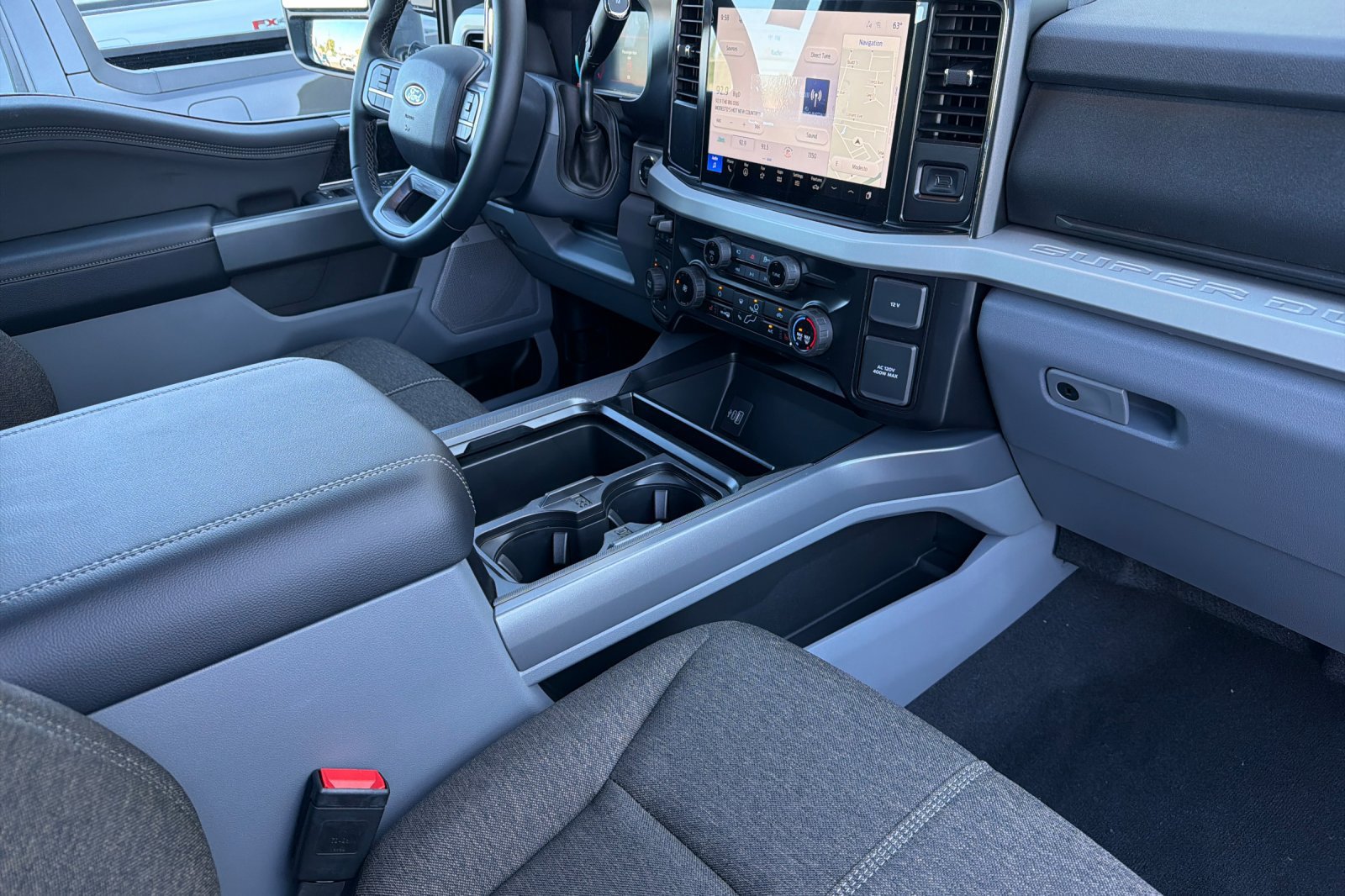 New 2027 Ford F250 XLT w/ XLT Premium Package AWD/4WD image 15