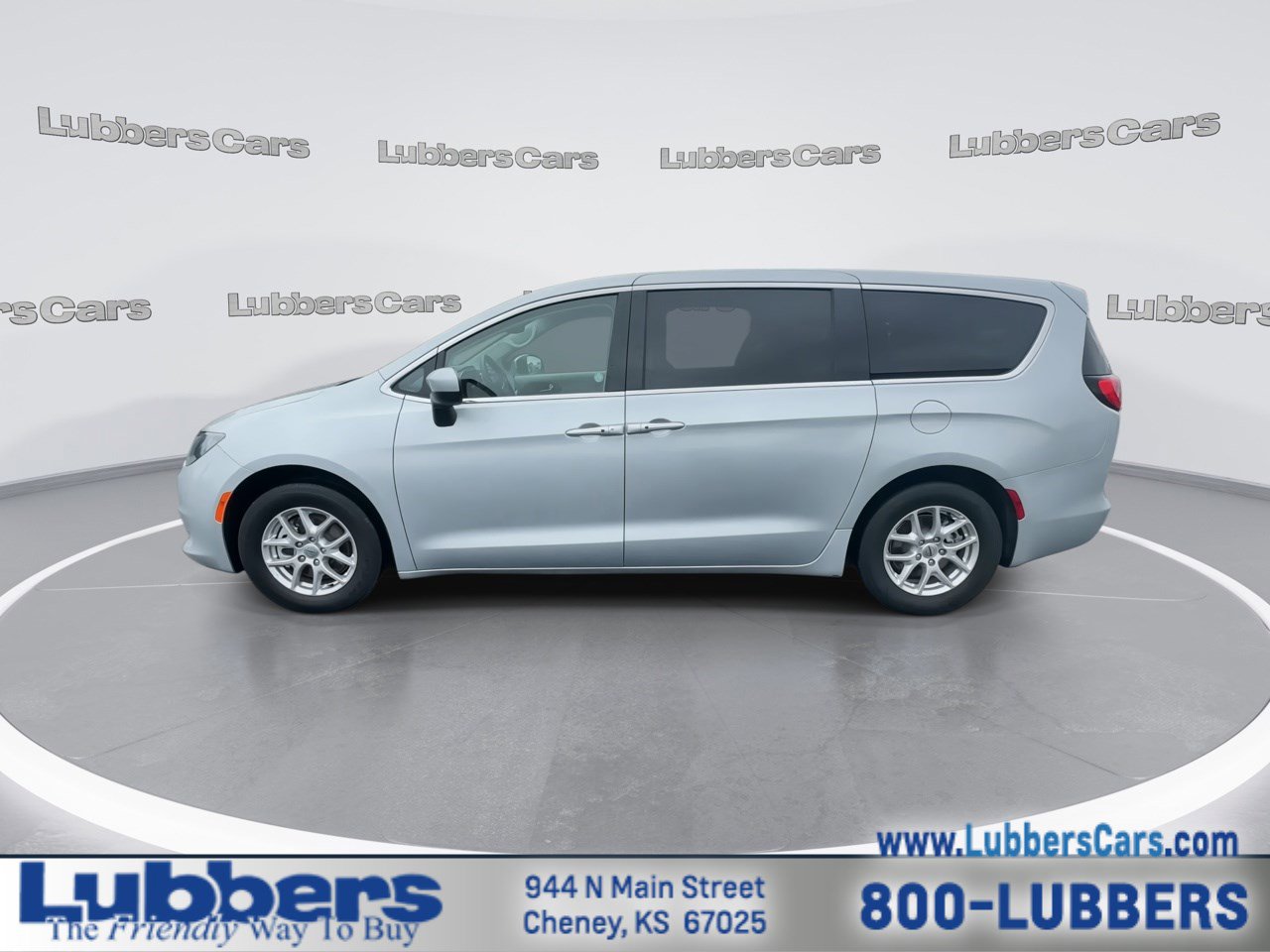 Used 2023 Chrysler Voyager LX FWD image 5