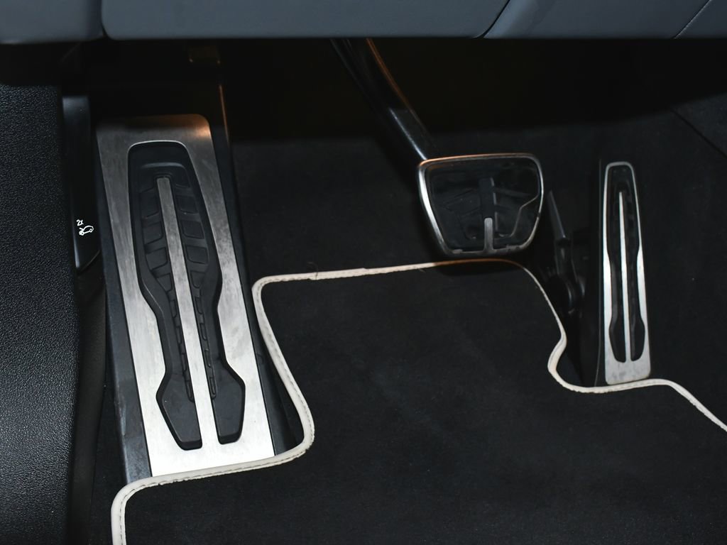 Used 2024 BMW X6 M Competition w/ Executive Package AWD/4WD image 21