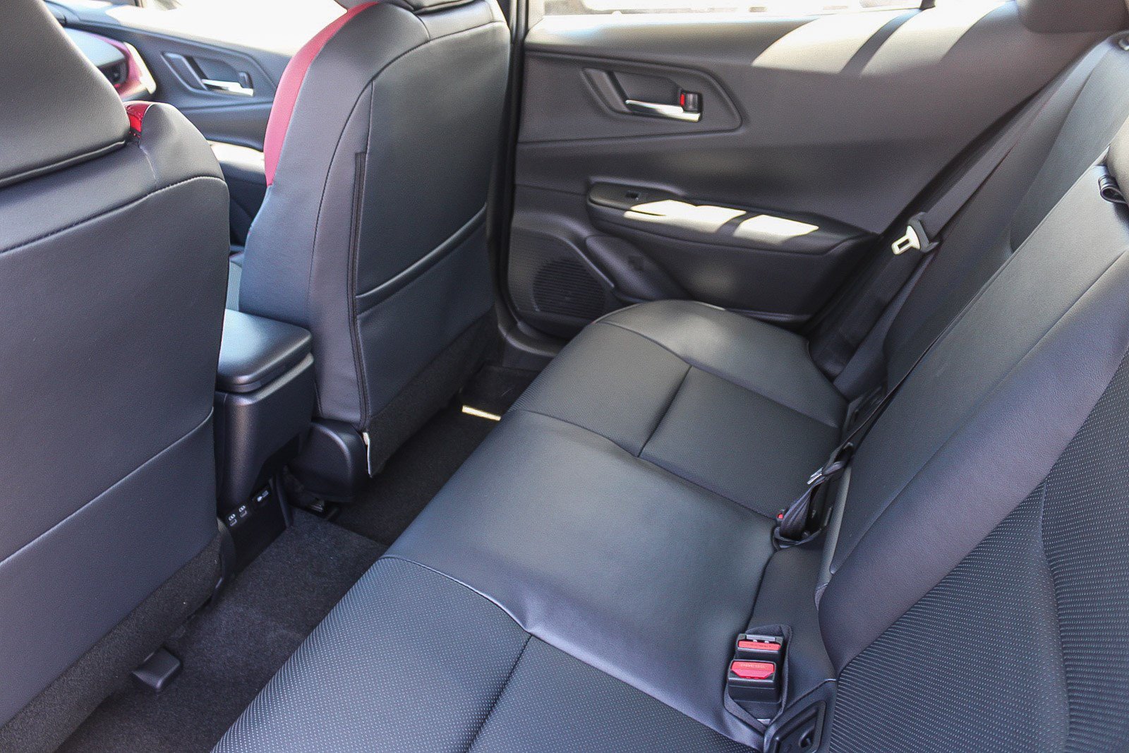 New 2026 Toyota Prius Plug-In Hybrid FWD image 21