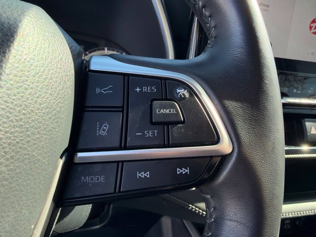 Used 2023 Toyota Highlander XSE AWD/4WD image 15
