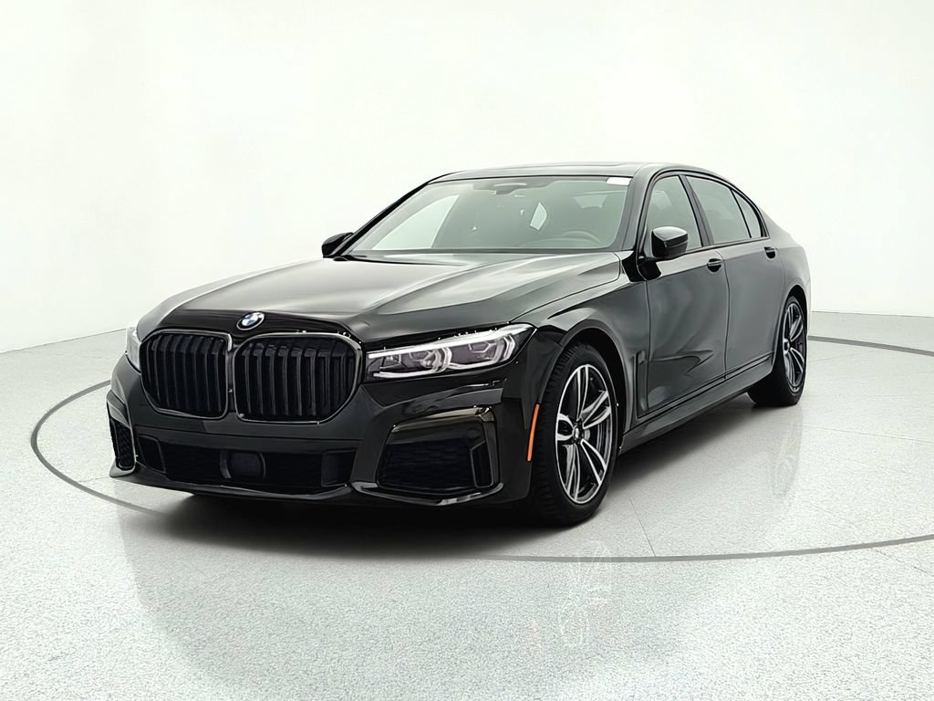 Used 2022 BMW 740i xDrive w/ M Sport Package AWD/4WD image 2
