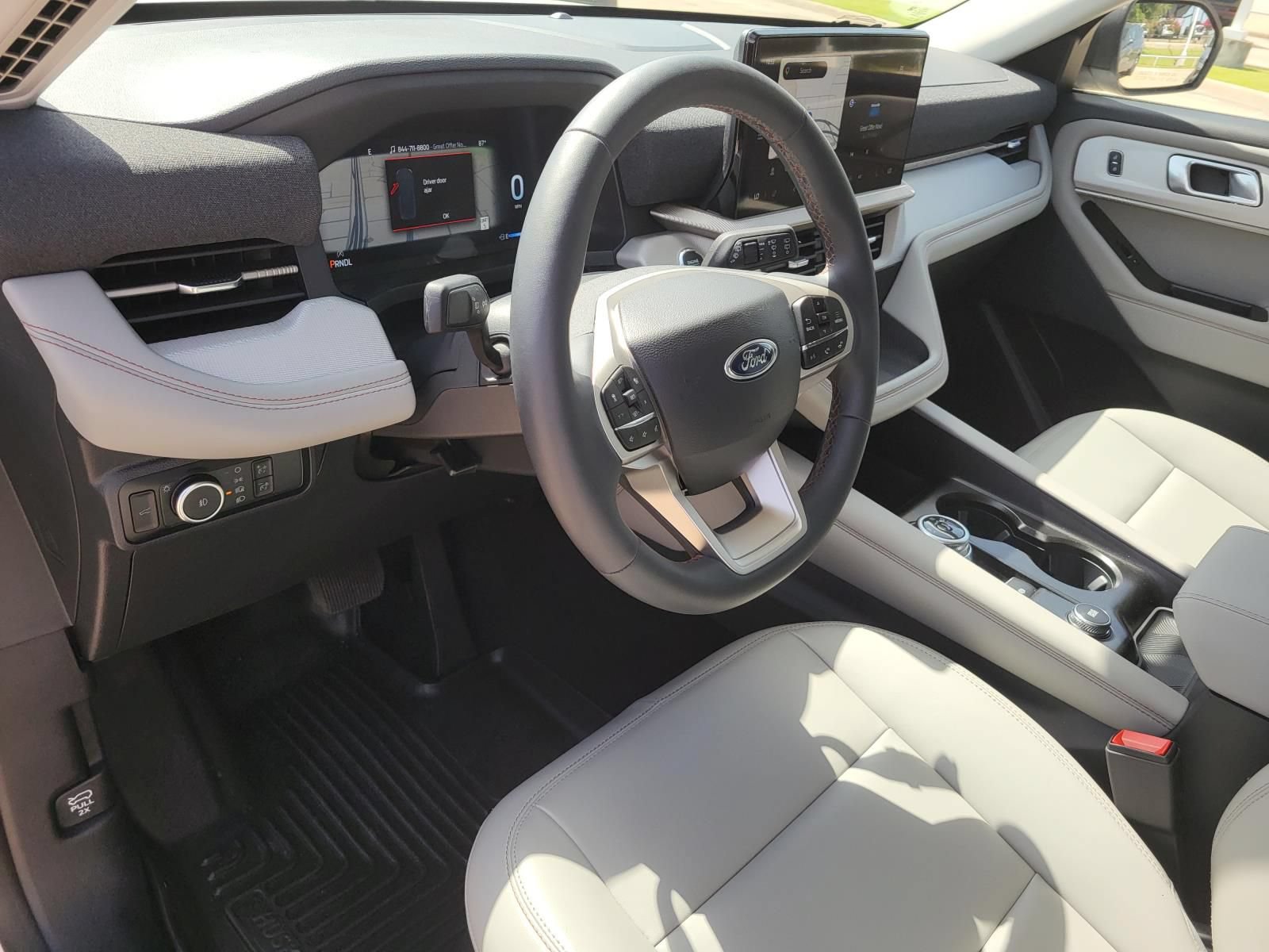 Used 2026 Ford Explorer Active w/ Active Comfort Package RWD image 25
