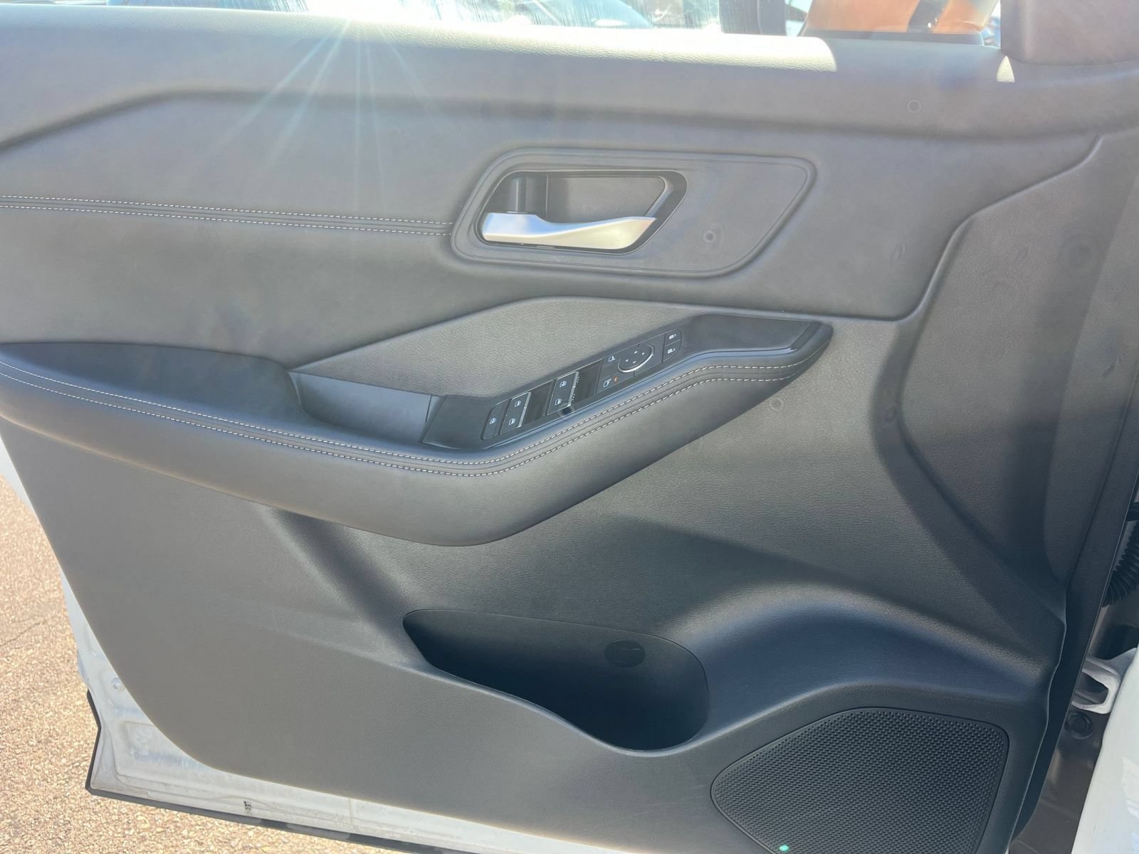 Used 2026 Nissan Rogue SL AWD/4WD image 15