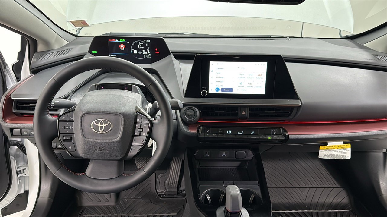 Used 2025 Toyota Prius XSE image 9