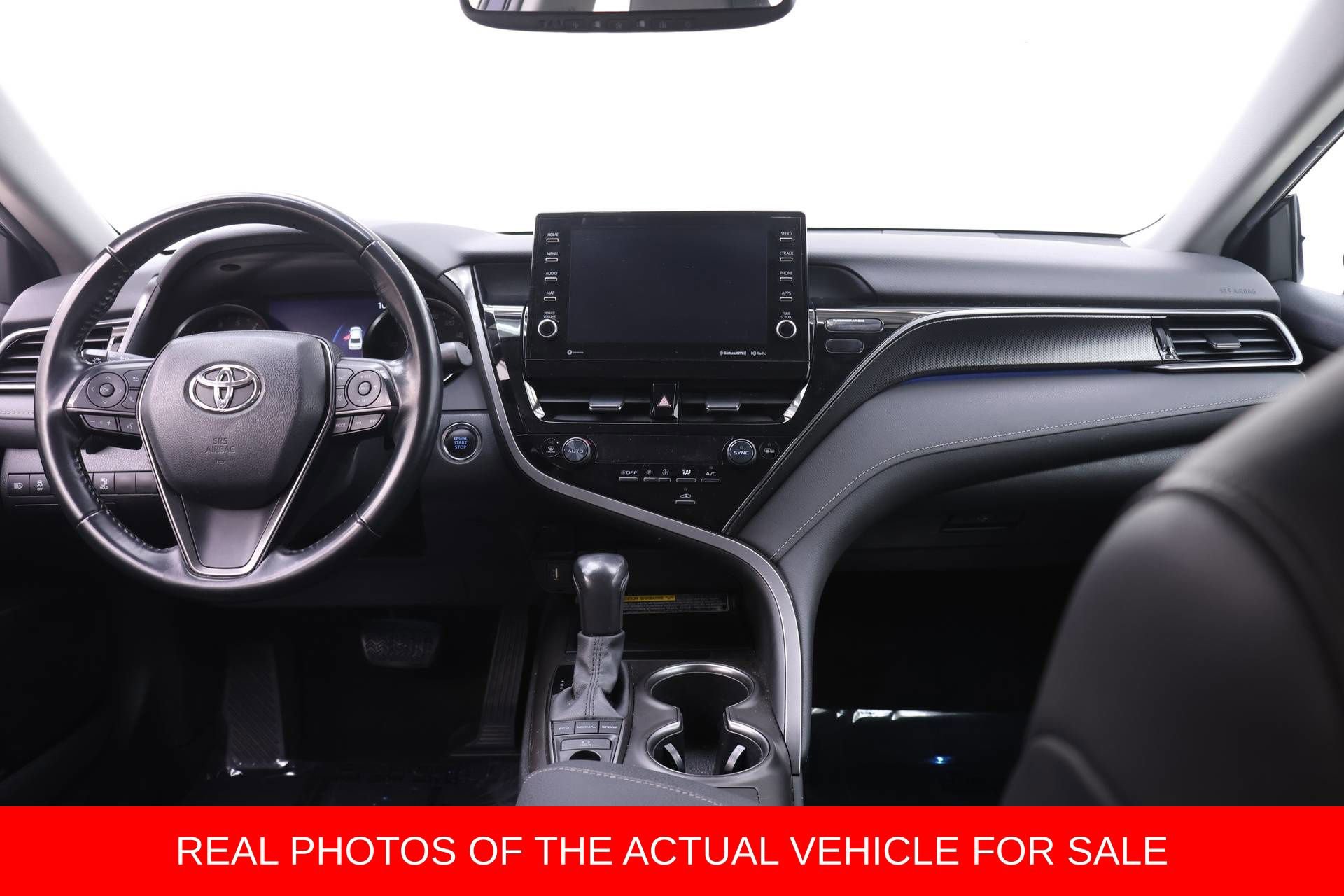Used 2021 Toyota Camry XSE FWD image 5