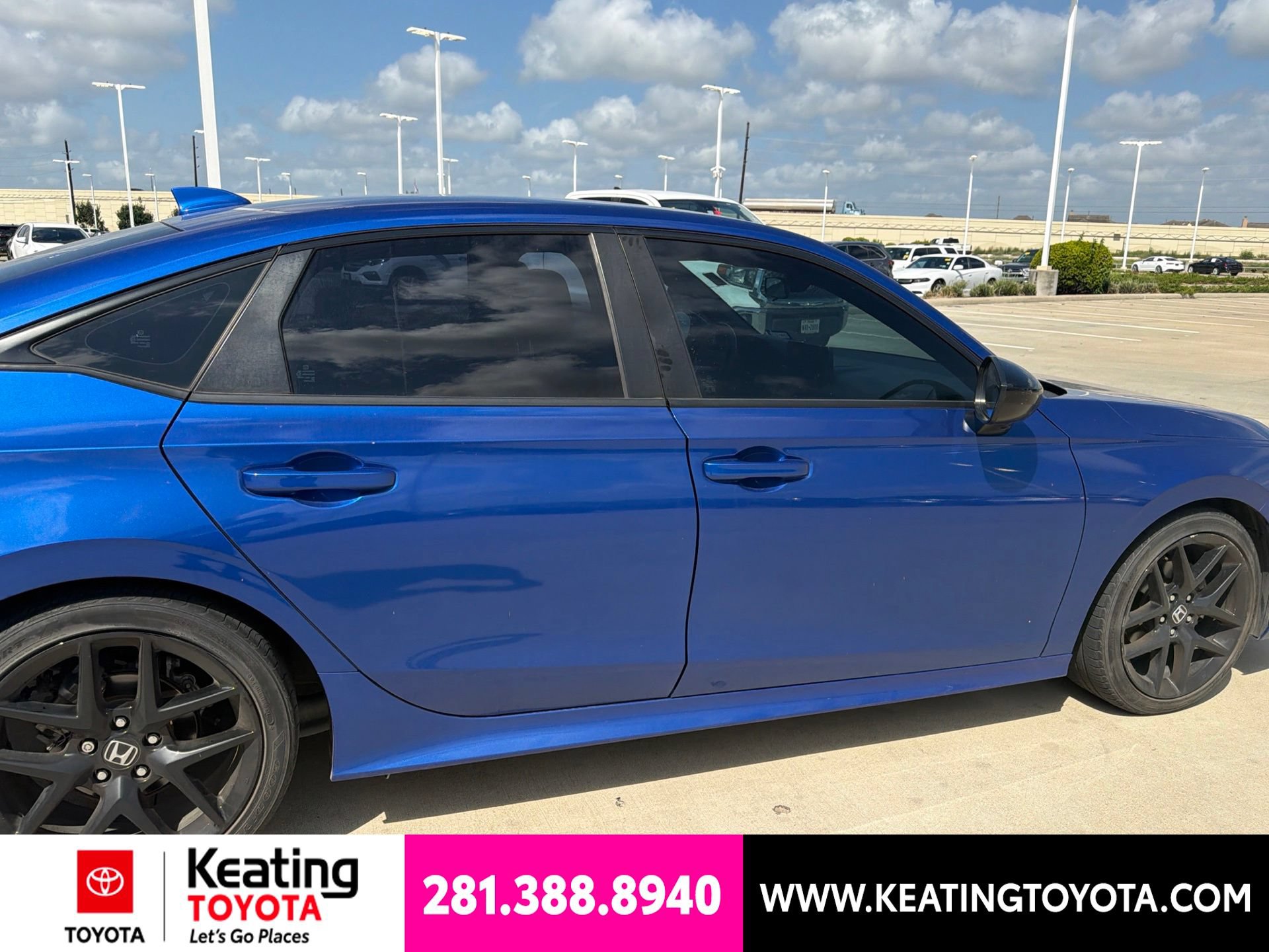 Used 2022 Honda Civic Sport image 2