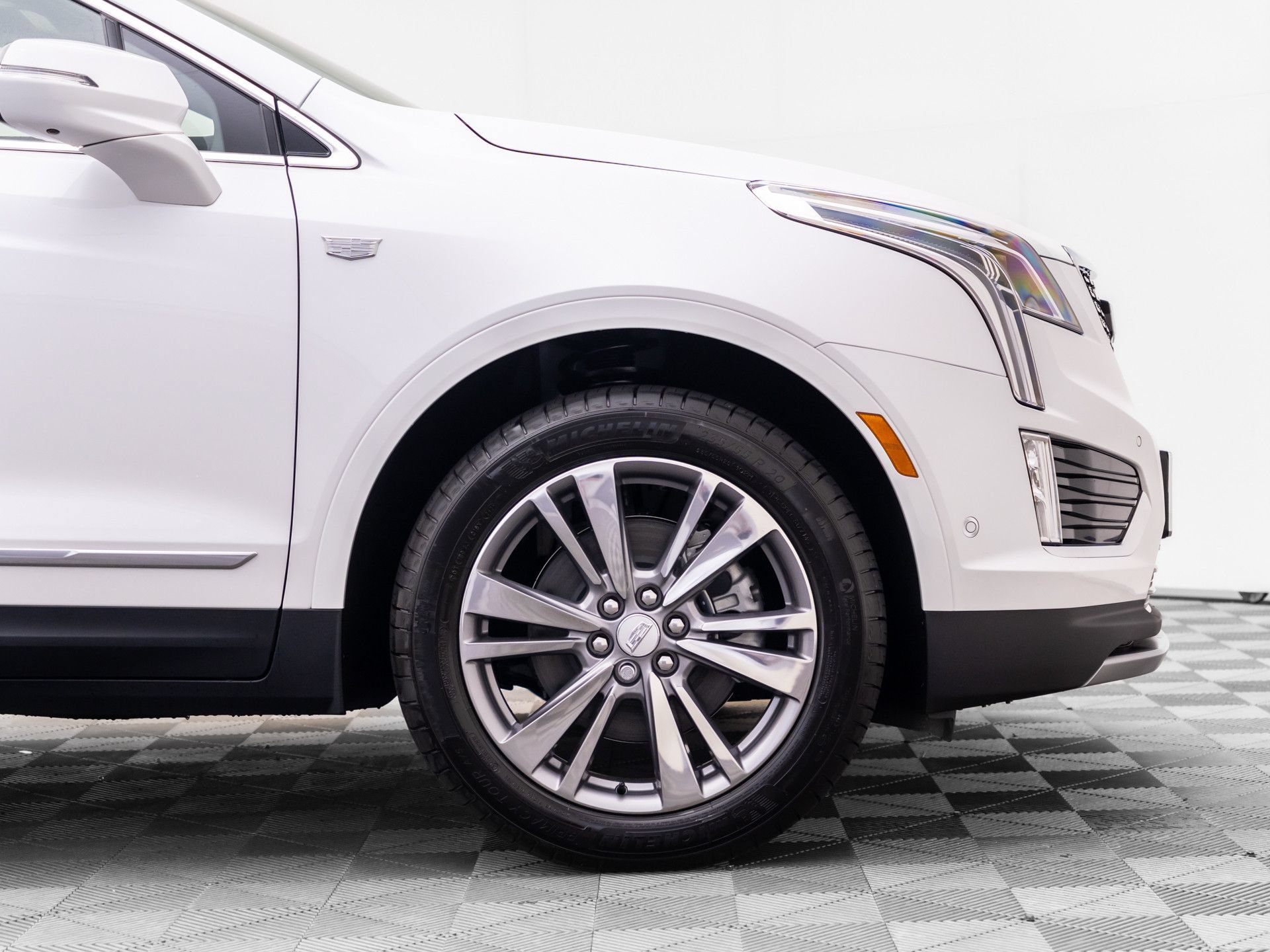 New 2026 Cadillac XT5 Premium Luxury w/ Driver Assist Package AWD/4WD image 36