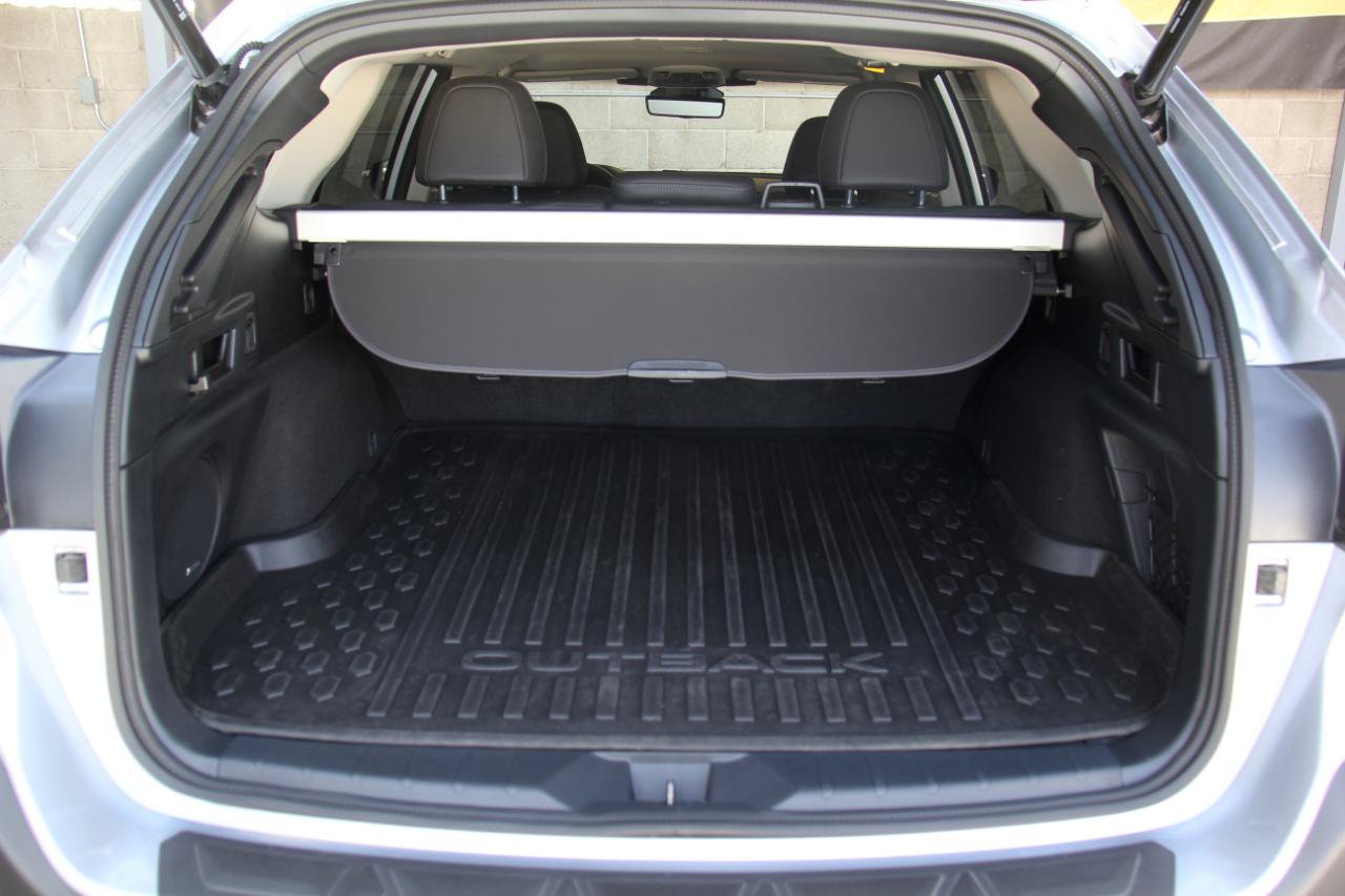 Used 2025 Subaru Outback Touring XT AWD/4WD image 27