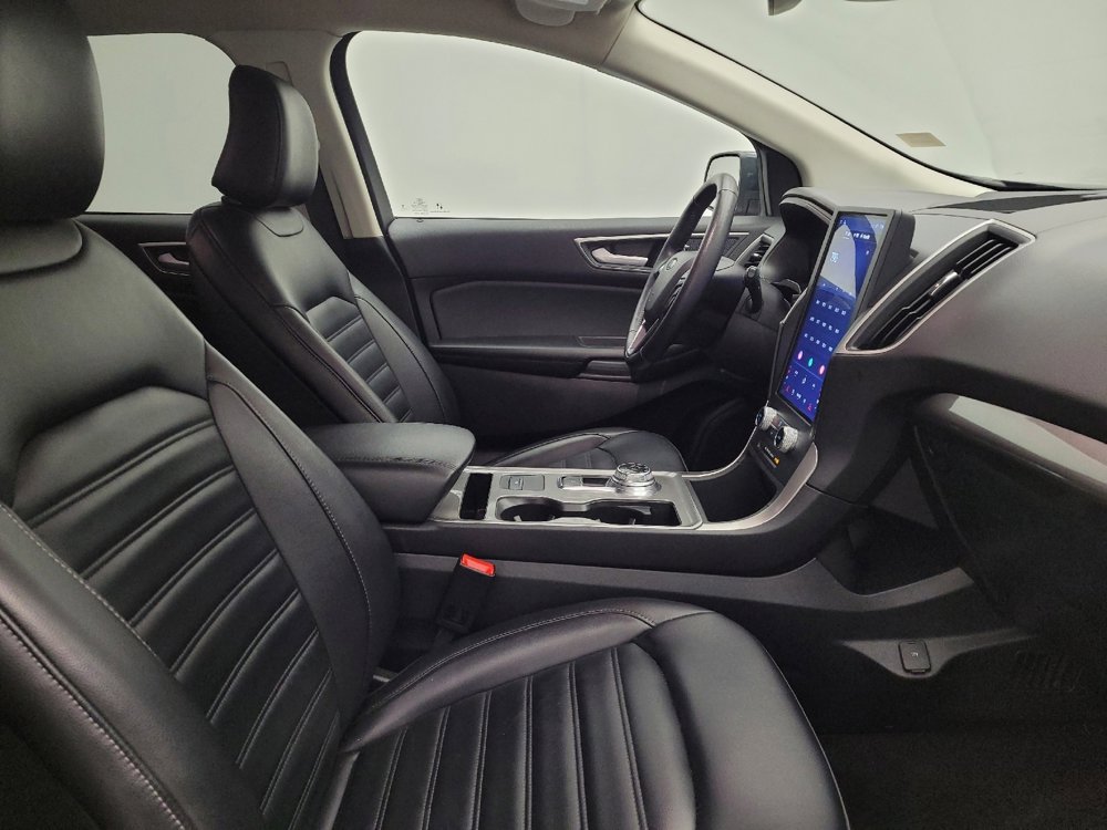 Used 2023 Ford Edge SEL image 21
