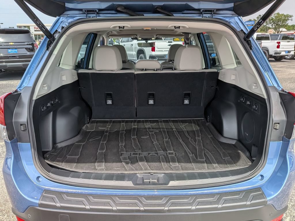 Used 2022 Subaru Forester Limited AWD/4WD image 30