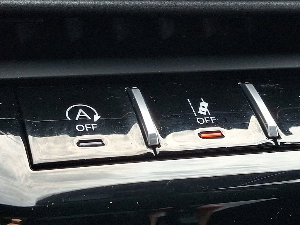 Certified 2024 Jeep Grand Cherokee L Altitude AWD/4WD image 25