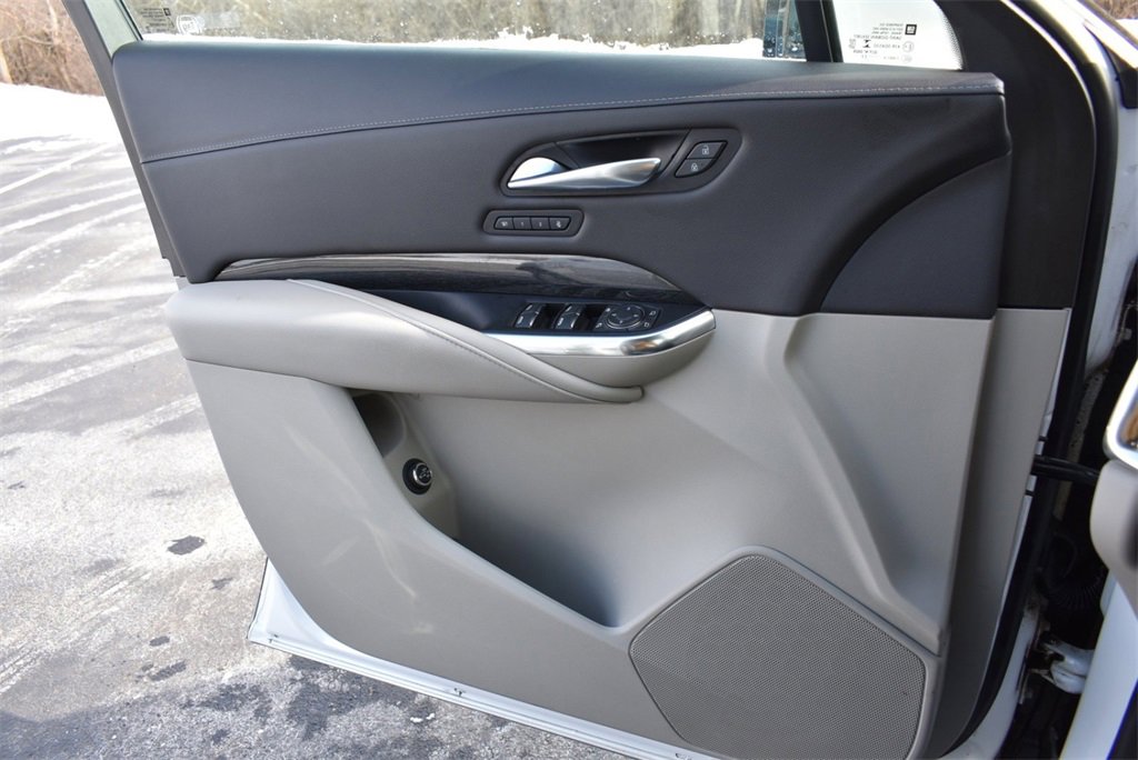 Used 2022 Cadillac XT4 Premium Luxury image 27