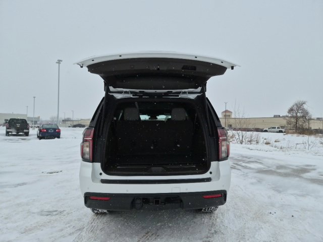 Certified 2024 Chevrolet Suburban Z71 w/ Luxury Package image 7