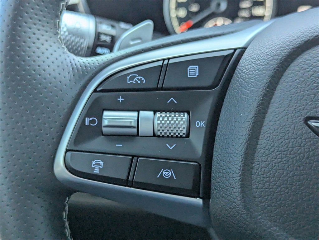 Used 2025 Genesis G70 2.5T w/ Sport Prestige Package image 23