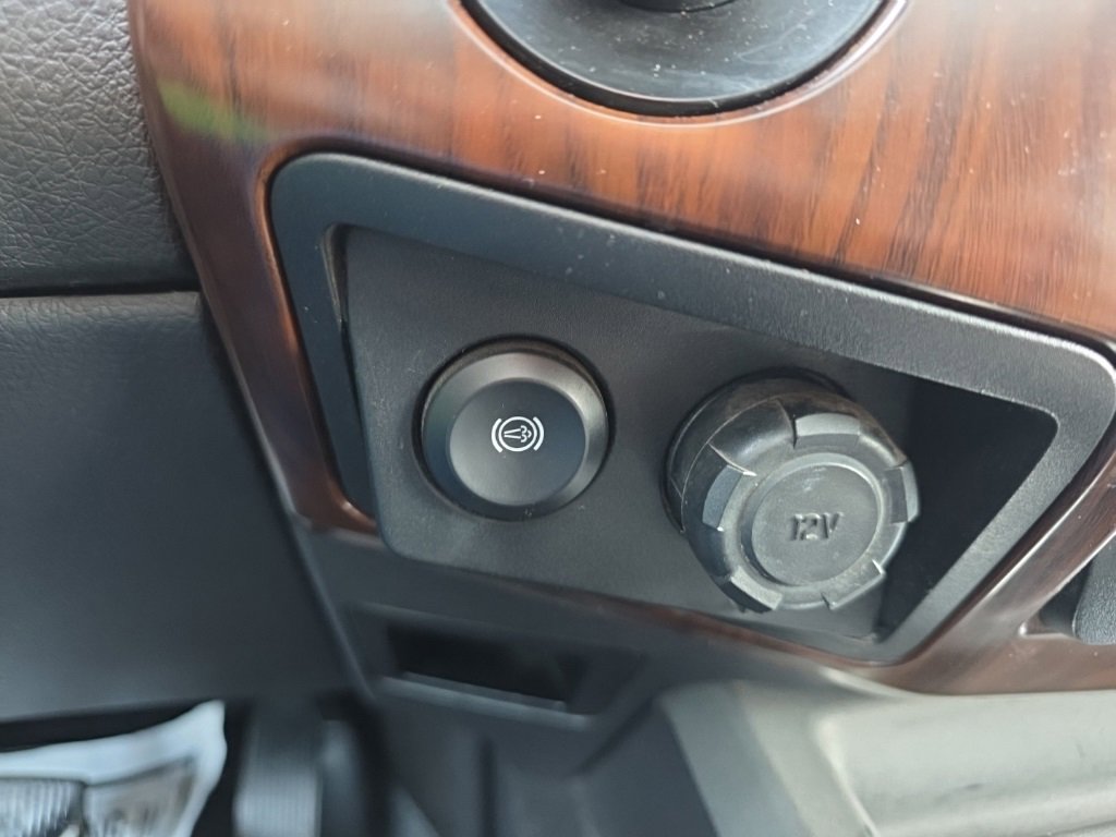 Used 2016 Ford F350 Lariat w/ Lariat Ultimate Package image 30