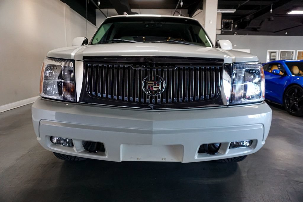 Used 2004 Cadillac Escalade EXT AWD/4WD image 13