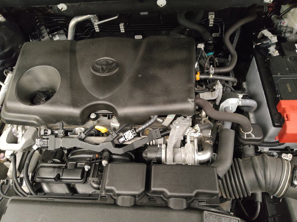 Used 2021 Toyota RAV4 XLE image 30