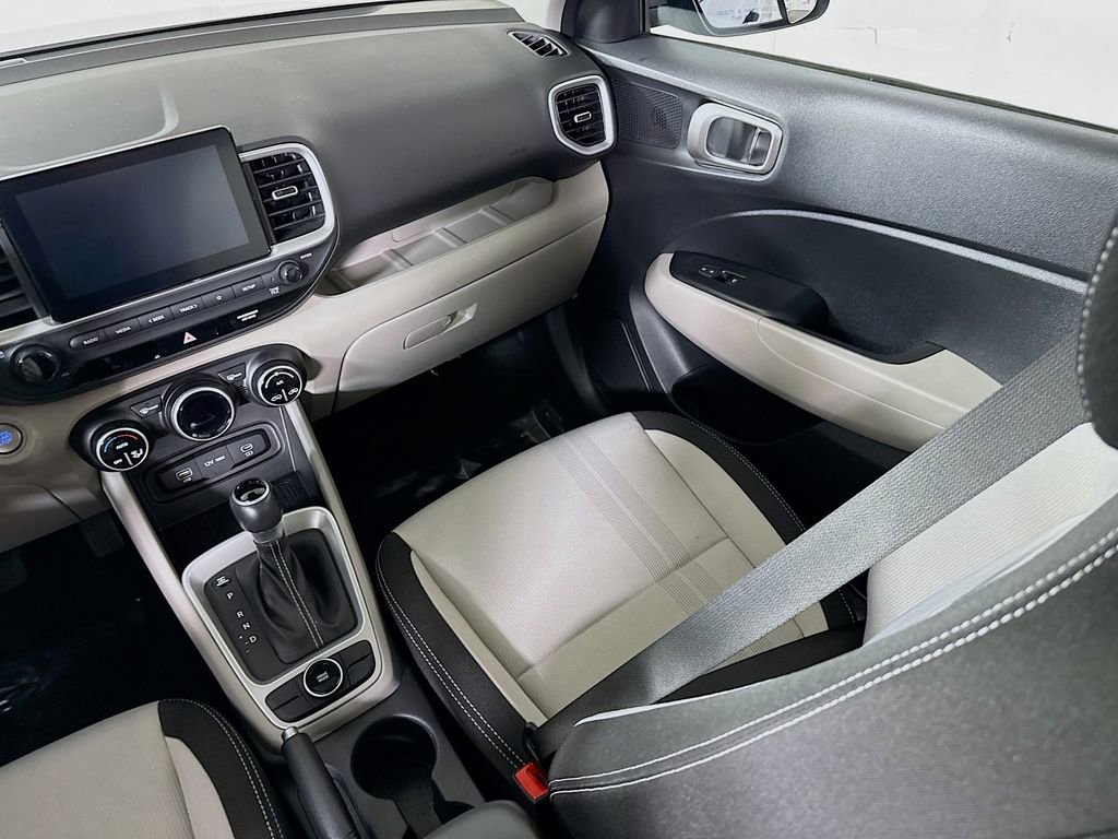 Certified 2024 Hyundai Venue SEL image 27