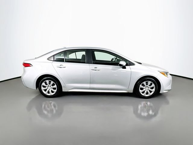 Used 2023 Toyota Corolla LE FWD image 9