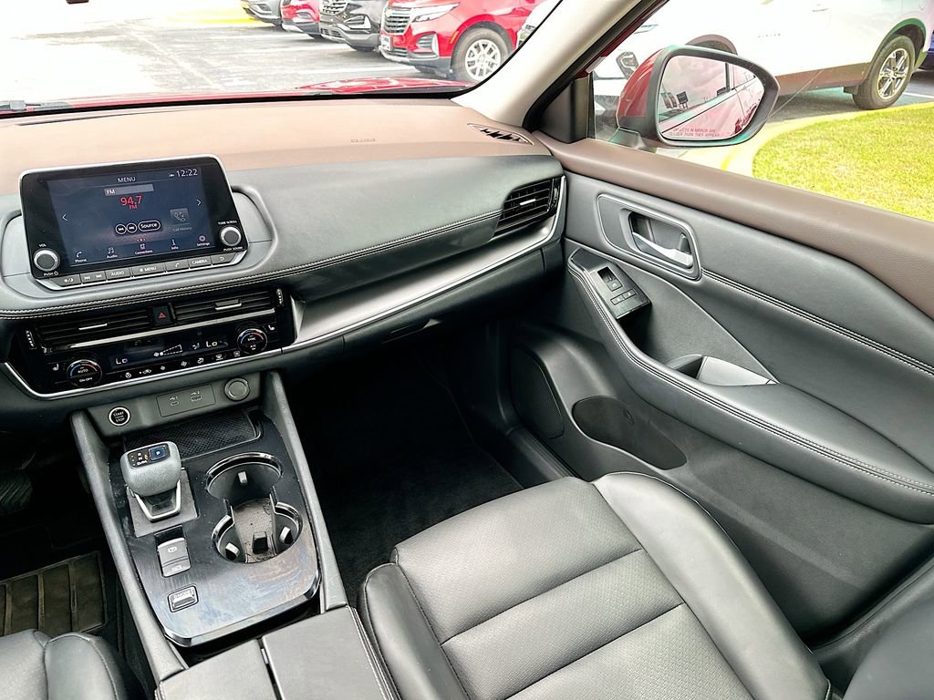 Used 2021 Nissan Rogue SV w/ Premium Package FWD image 20