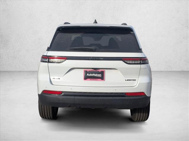 New 2025 Jeep Grand Cherokee Limited w/ Black Appearance Package image 8