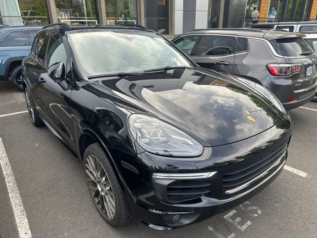 Used 2016 Porsche Cayenne S AWD/4WD image 3