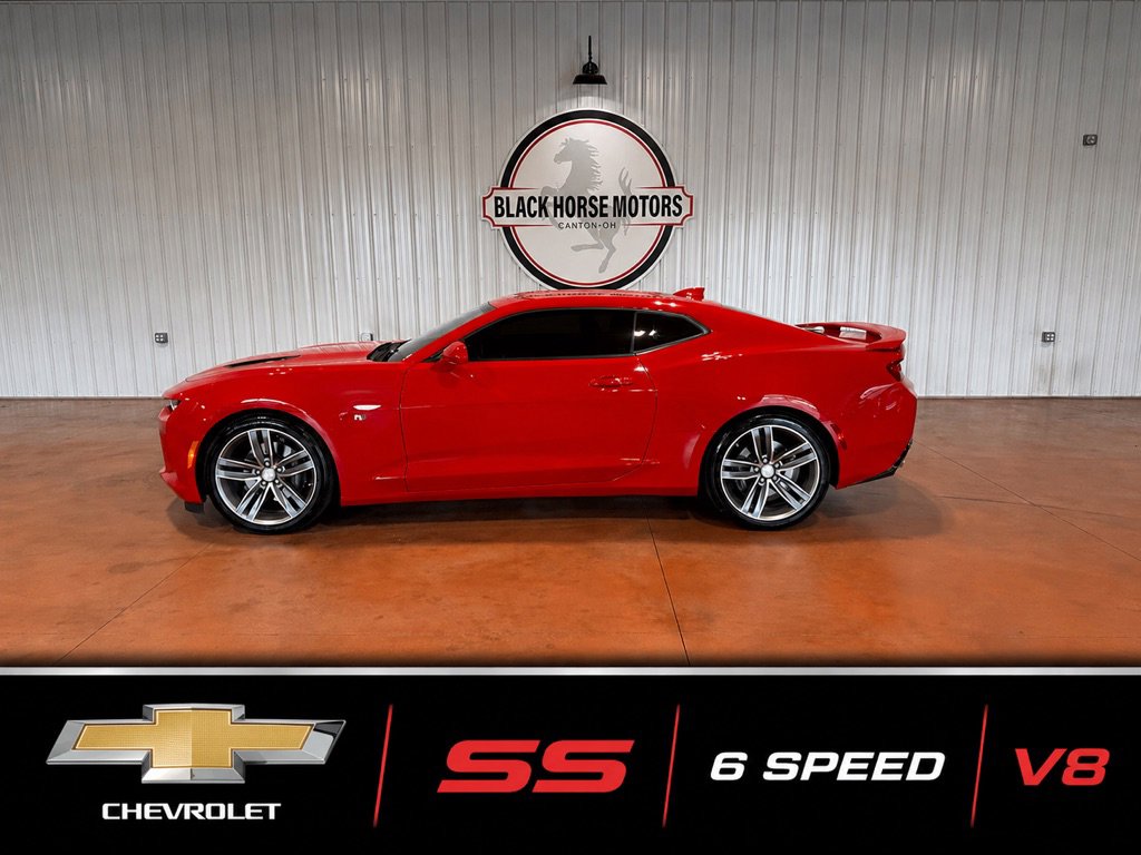 Used 2016 Chevrolet Camaro SS RWD image 1