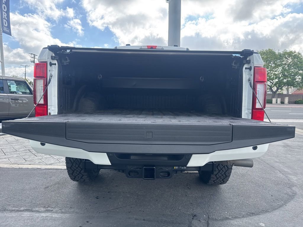 Used 2022 Ford F250 Lariat w/ Tremor Off-Road Package AWD/4WD image 9