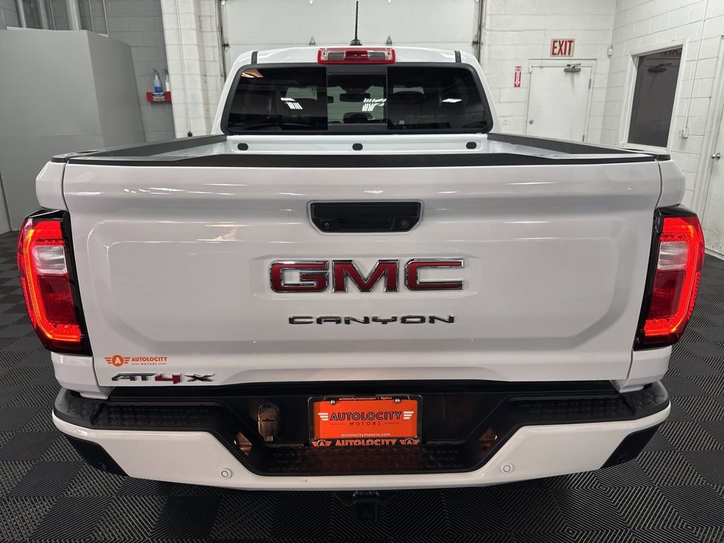 Used 2025 GMC Canyon AT4 w/ AT4X Package image 8