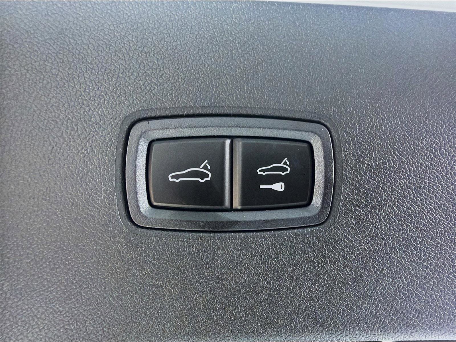 New 2026 Porsche Cayenne image 23