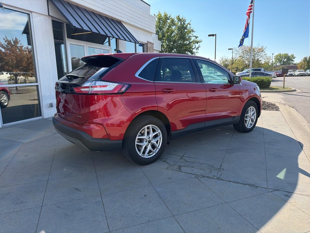 Used 2024 Ford Edge SEL image 6