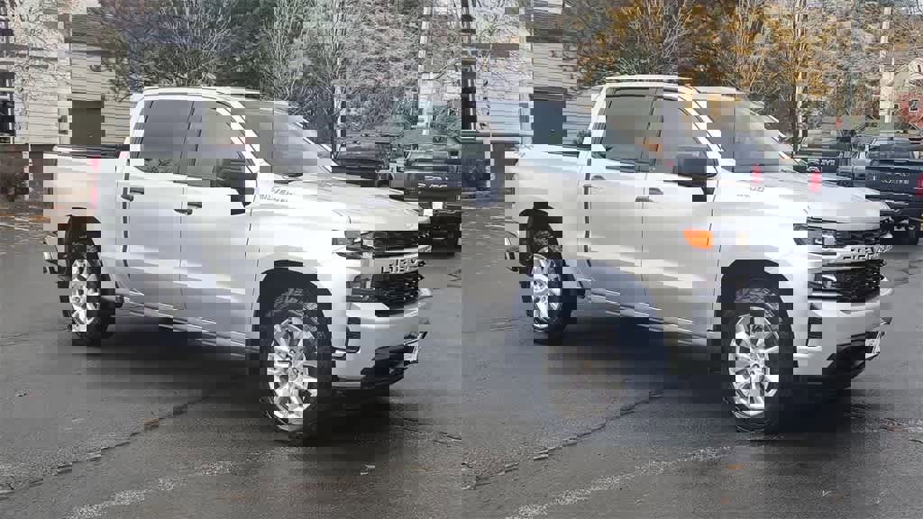 Used 2022 Chevrolet Silverado 1500 Custom image 3