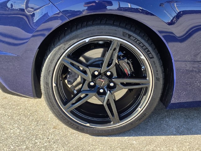 Used 2025 Chevrolet Corvette Stingray Preferred Cpe w/ Z51 Performance Package RWD image 5