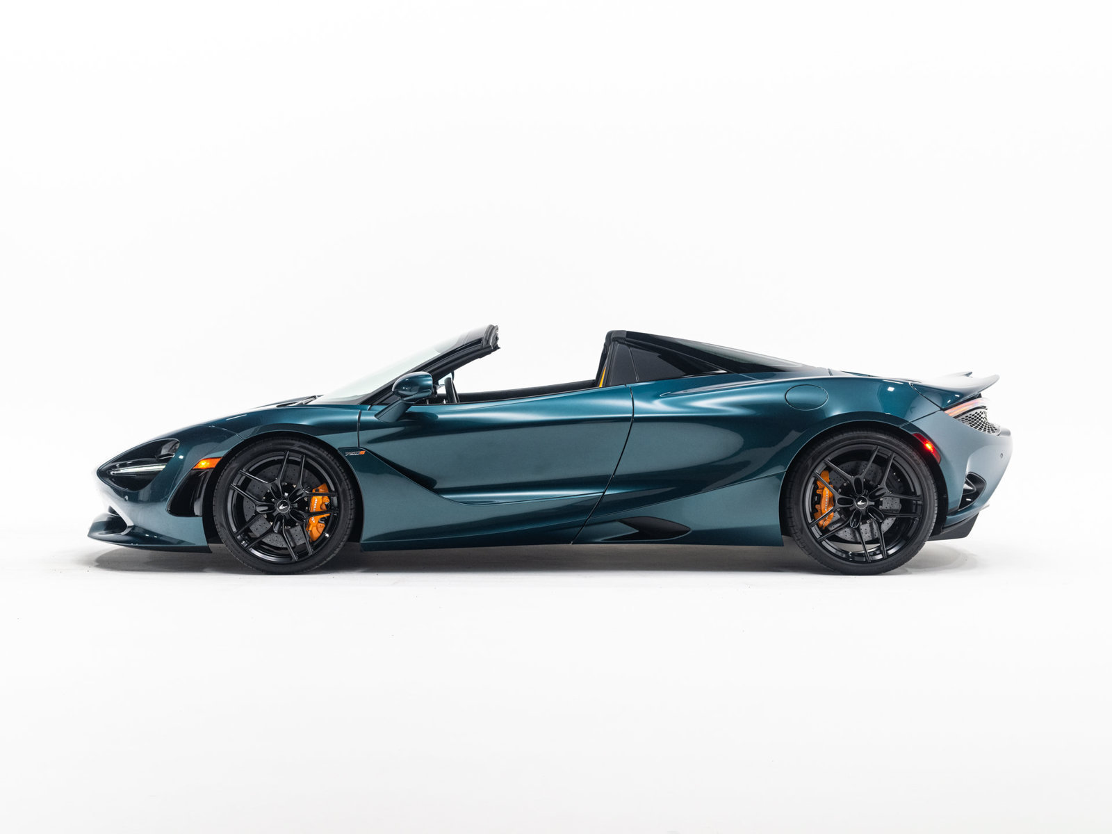Used 2024 McLaren 750S Spider RWD image 3