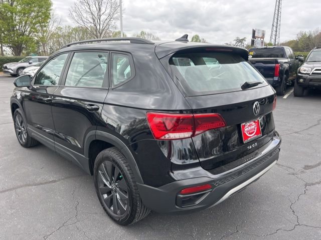 Used 2022 Volkswagen Taos S w/ IQ Drive S Package image 8