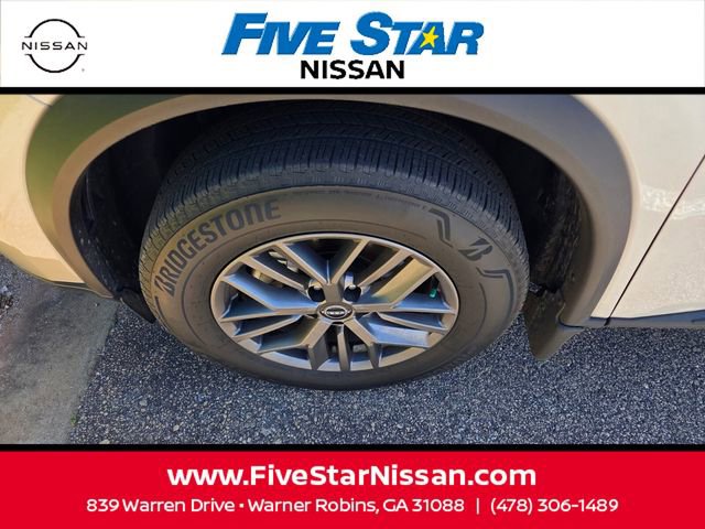 Used 2024 Nissan Rogue S image 5