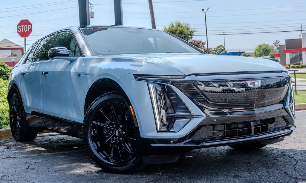 Used 2024 Cadillac Lyriq Sport AWD/4WD image 3