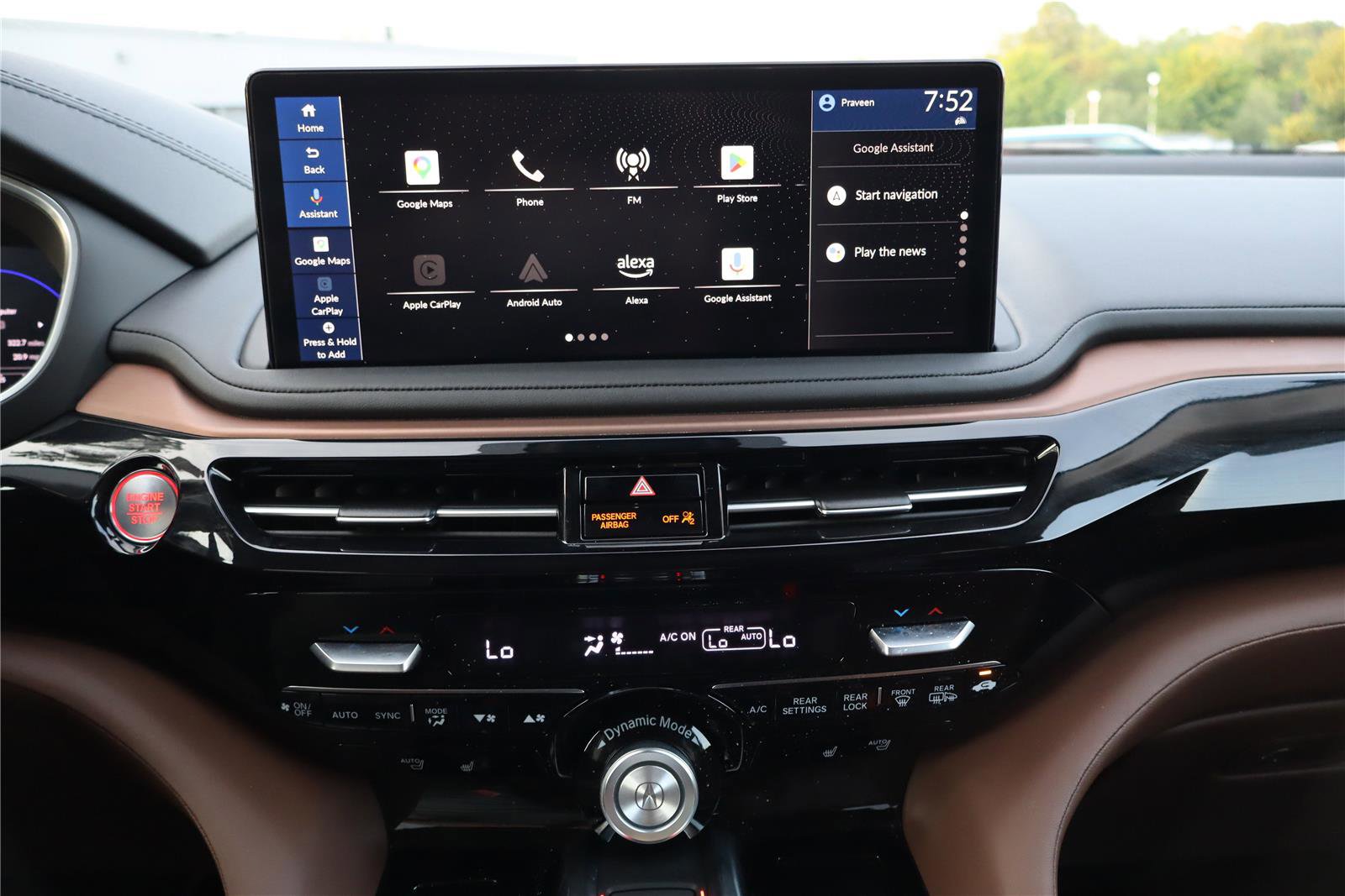 Used 2025 Acura MDX SH-AWD w/ Technology Package image 19