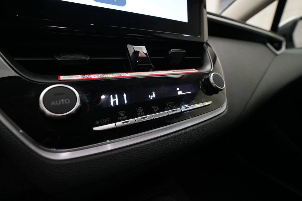 Used 2025 Toyota Corolla LE FWD image 20