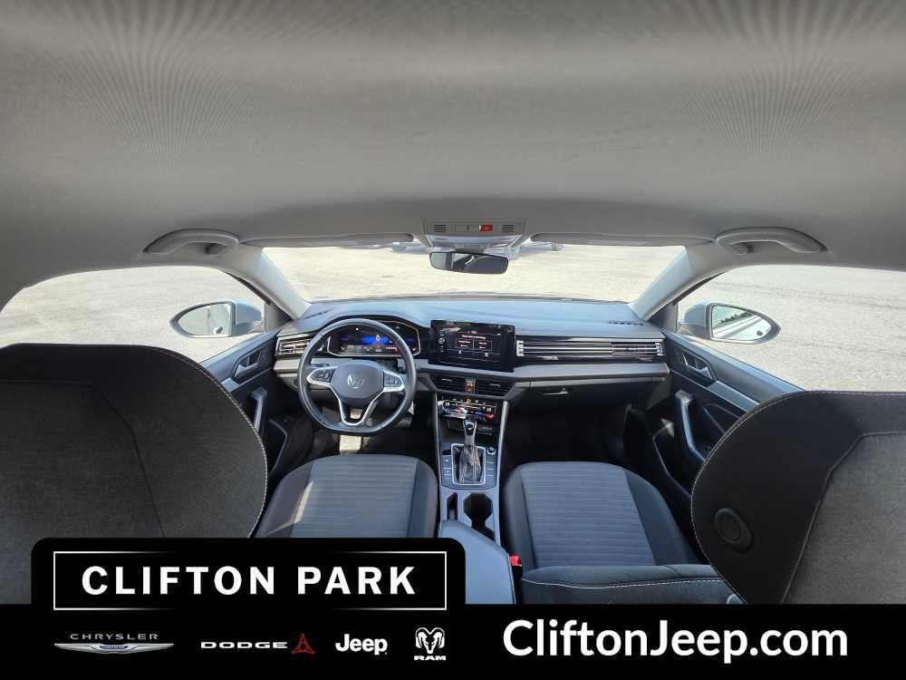 Used 2025 Volkswagen Jetta S FWD image 19