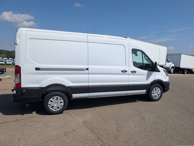 New 2026 Ford Transit 250 148 Medium Roof w/ Load Area Protection Package RWD image 14