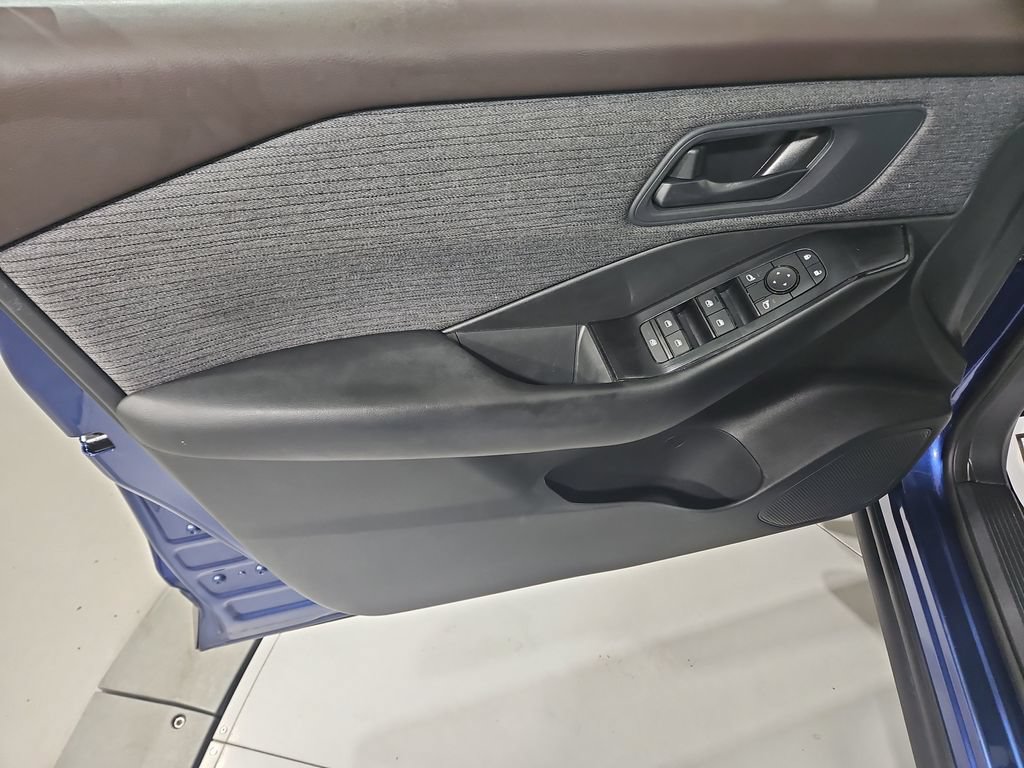 Certified 2023 Nissan Rogue S AWD/4WD image 12