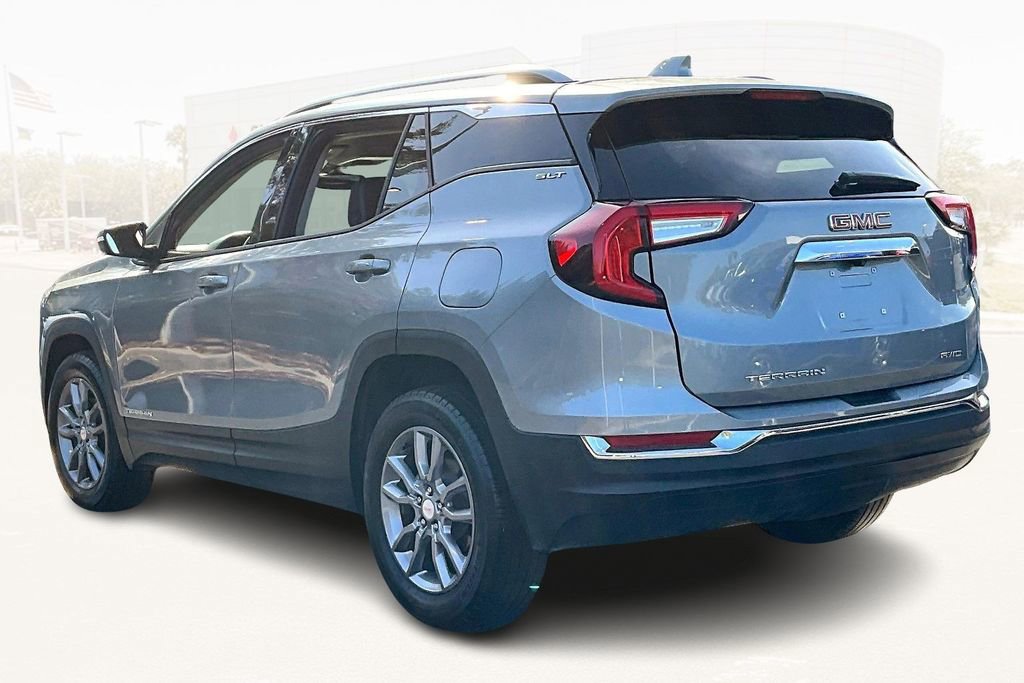 Used 2023 GMC Terrain SLT image 4