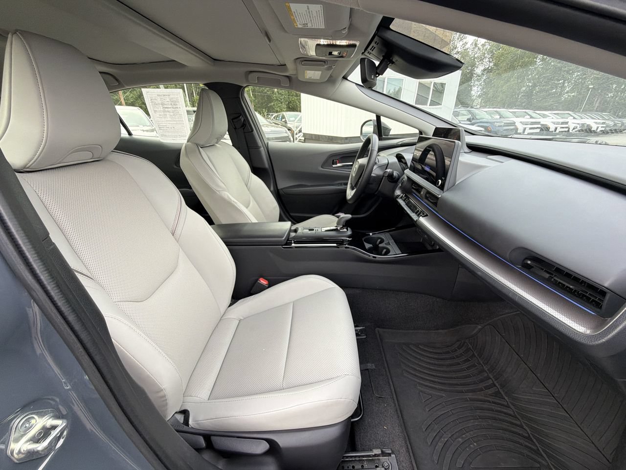 Used 2023 Toyota Prius XLE AWD/4WD image 20