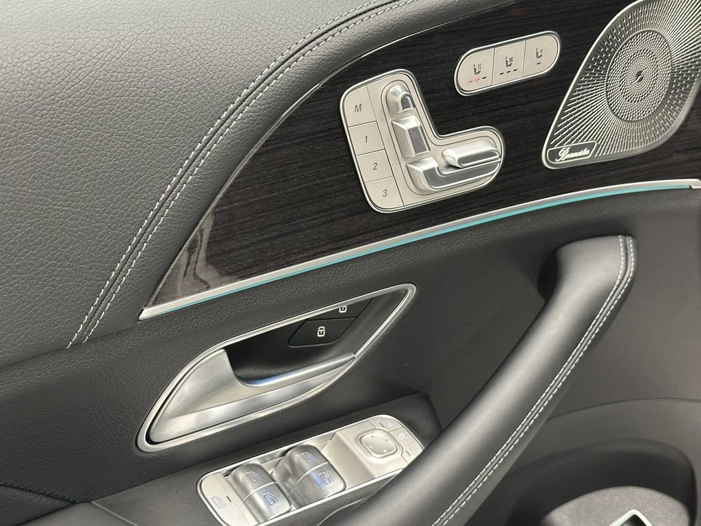 Certified 2023 Mercedes-Benz GLS 580 4MATIC image 11