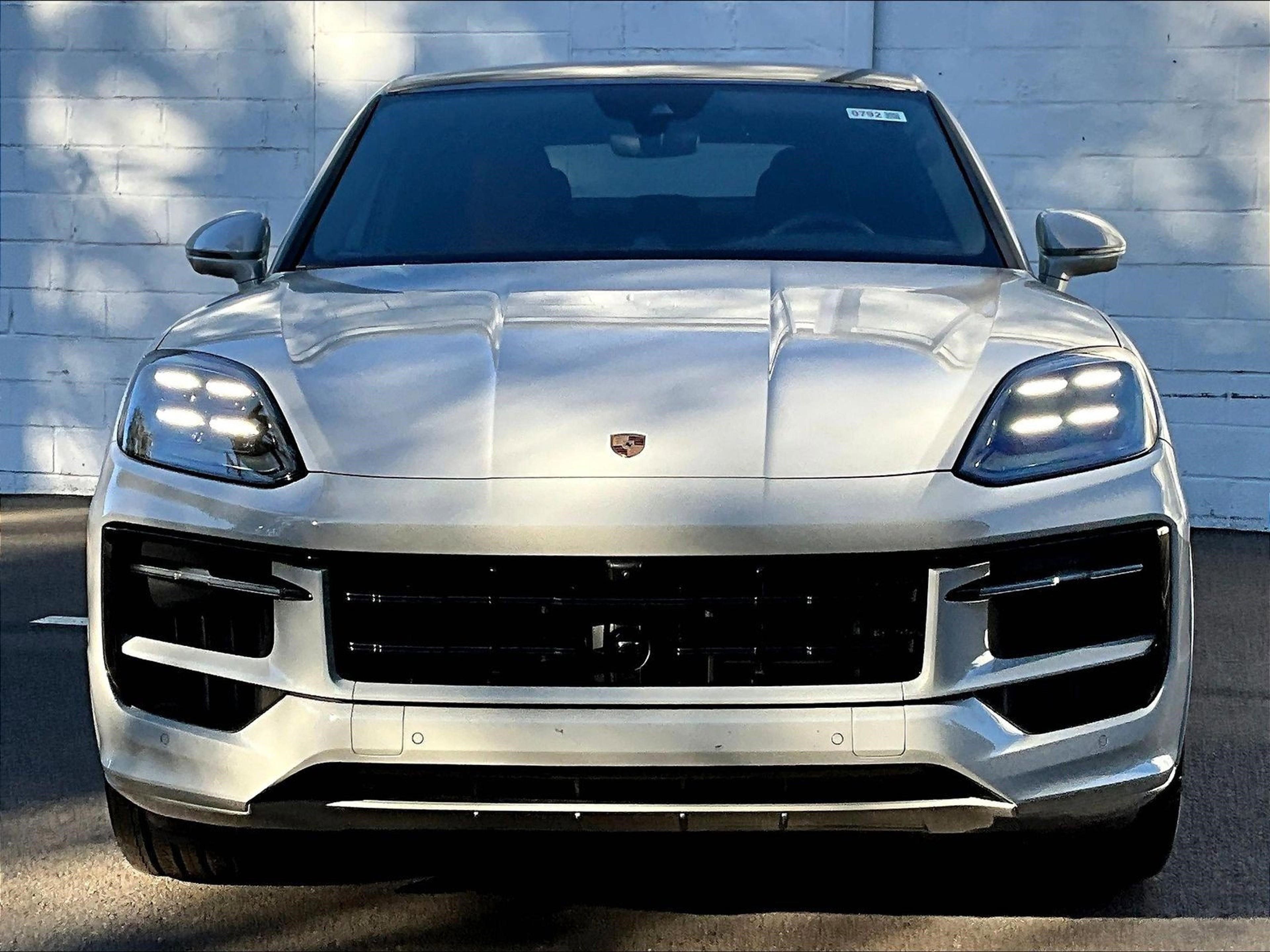 New 2026 Porsche Cayenne GTS image 22