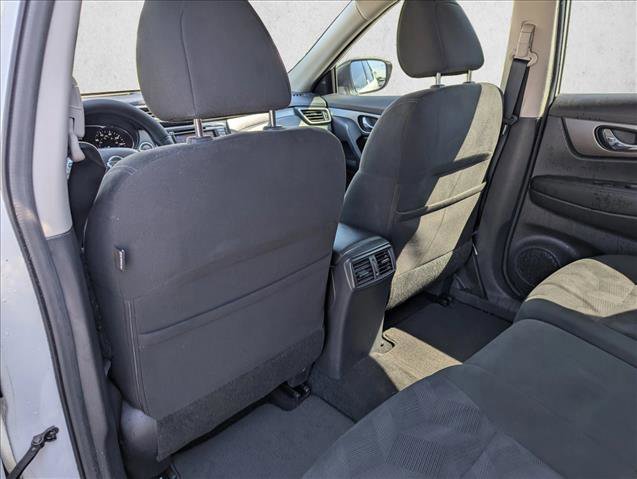 Used 2015 Nissan Rogue SV w/ SV Premium Package image 24