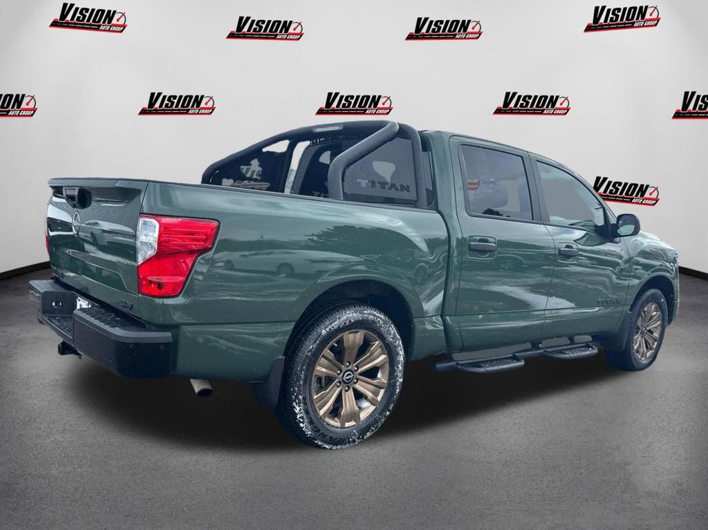 Used 2024 Nissan Titan SV w/ SV Bronze Edition Package RWD image 5