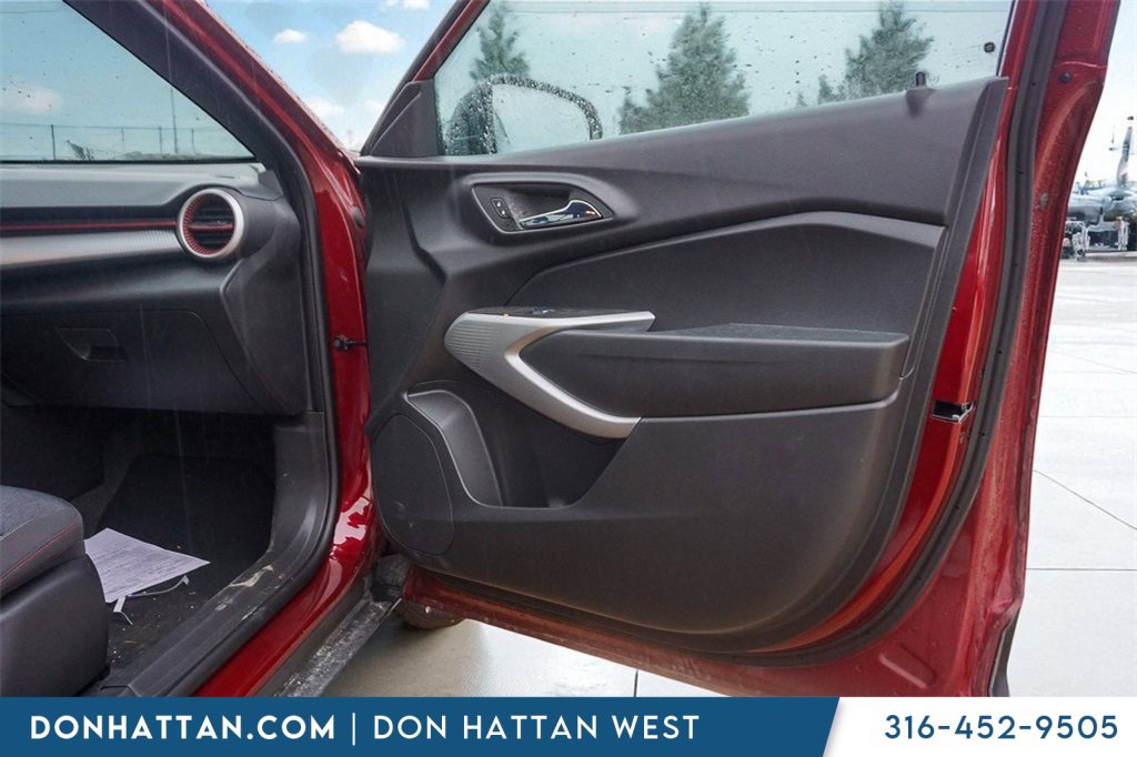 Used 2024 Chevrolet Trax RS image 20